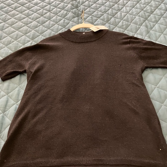 Due Per Due black silk metallic  short sleeve top. Size S - Picture 2 of 4